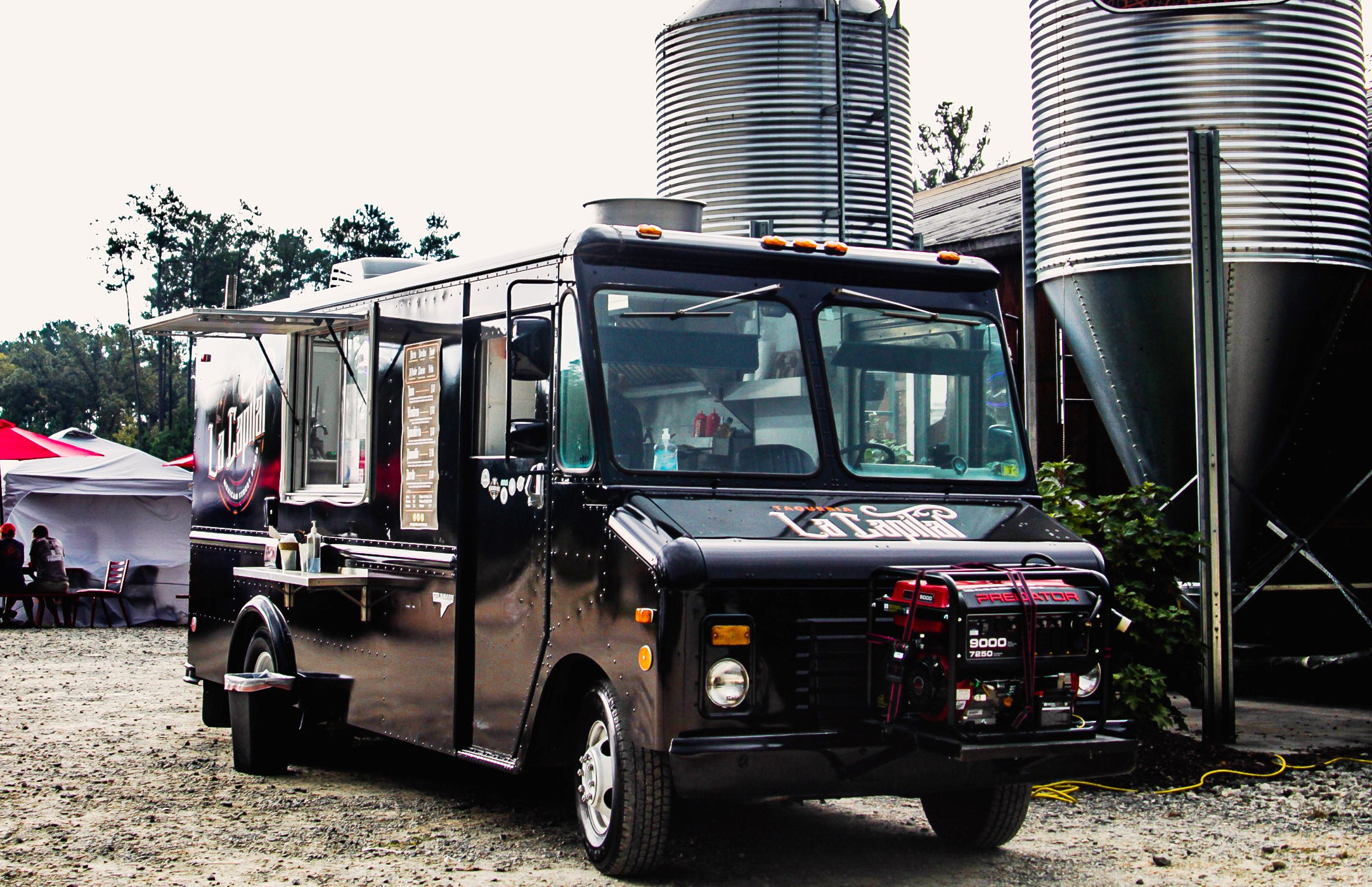 Taqueria food truck